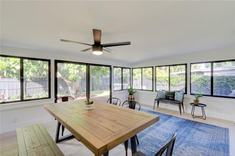 Casa en venta en Miami, Florida, 4 dormitorios, 192.77 m2 № 1372460 - foto 5