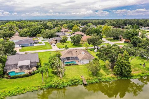 House in Lakeland, Florida 4 bedrooms, 222.41 sq.m. № 1362070 - photo 12