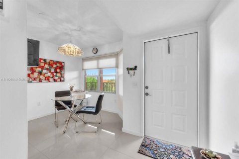 Condominio en venta en Pembroke Pines, Florida, 2 dormitorios, 126.72 m2 № 1226577 - foto 7