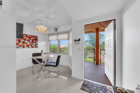 Condominio en venta en Pembroke Pines, Florida, 2 dormitorios, 126.72 m2 № 1226577 - foto 6