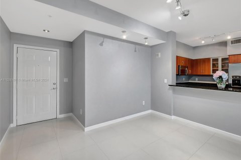 Condo in Boca Raton, Florida, 2 bedrooms  № 1024125 - photo 2