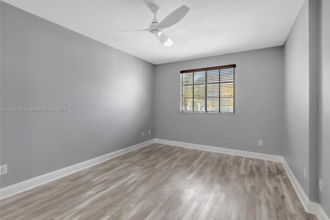 Copropriété à vendre à Boca Raton, Floride: 2 chambres, 107.02 m2 № 1024125 - photo 13