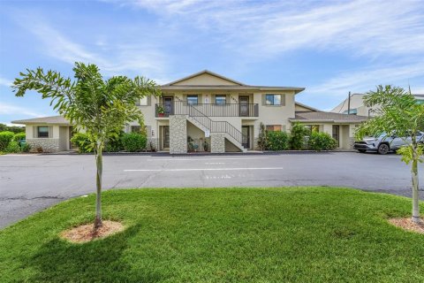 Condo in Cape Coral, Florida, 2 bedrooms  № 1380887 - photo 26