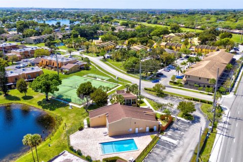 Copropriété à vendre à Pembroke Pines, Floride: 3 chambres, 136.75 m2 № 1060034 - photo 21