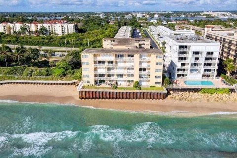 Condo in South Palm Beach, Florida, 1 bedroom  № 1071244 - photo 19