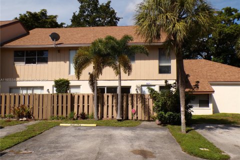 Touwnhouse à vendre à Plantation, Floride: 3 chambres, 137.5 m2 № 1370476 - photo 3