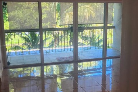 Casa en venta en Miami, Florida, 3 dormitorios, 179.67 m2 № 1388090 - foto 24