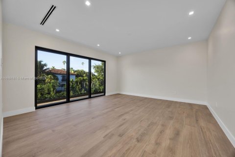 Villa ou maison à vendre à Miami, Floride: 6 chambres, 427.35 m2 № 1389863 - photo 20