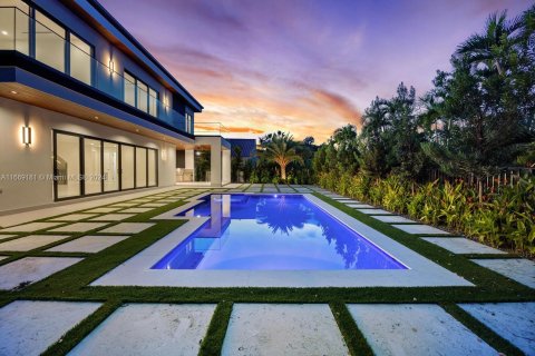 Villa ou maison à vendre à Miami, Floride: 6 chambres, 427.35 m2 № 1389863 - photo 5