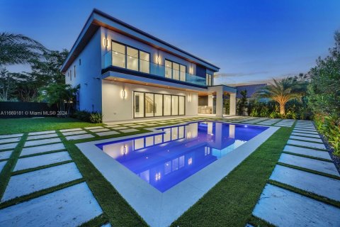 Villa ou maison à vendre à Miami, Floride: 6 chambres, 427.35 m2 № 1389863 - photo 6