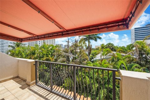 Touwnhouse à vendre à Fort Lauderdale, Floride: 4 chambres, 223.89 m2 № 1381805 - photo 8