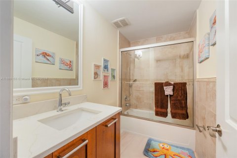 Touwnhouse à vendre à Fort Lauderdale, Floride: 4 chambres, 223.89 m2 № 1381805 - photo 10