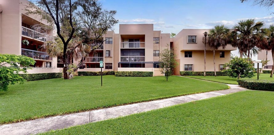 Condo in Miami, Florida, 2 bedrooms  № 1381804