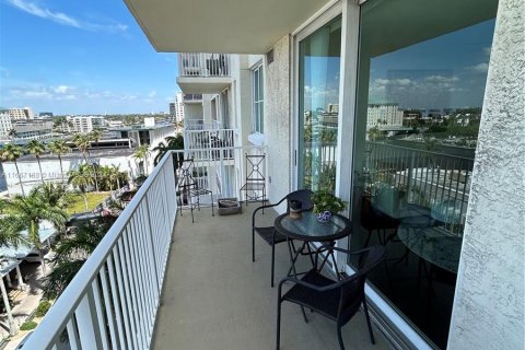 Copropriété à vendre à Fort Lauderdale, Floride: 2 chambres, 108.7 m2 № 1381854 - photo 17