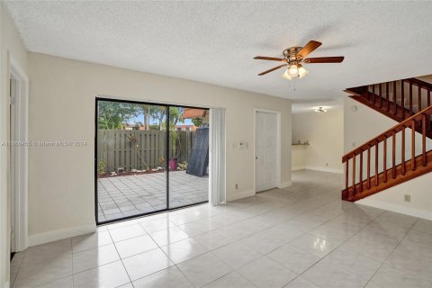 Touwnhouse à vendre à Davie, Floride: 3 chambres, 151.24 m2 № 1381807 - photo 14