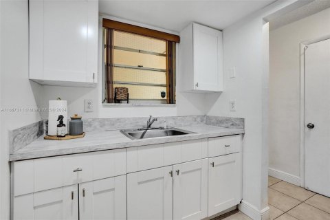 Condominio en venta en Miami, Florida, 1 dormitorio, 74.41 m2 № 1381902 - foto 21