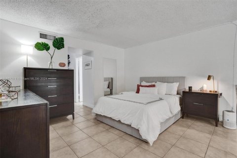 Condominio en venta en Miami, Florida, 1 dormitorio, 74.41 m2 № 1381902 - foto 24