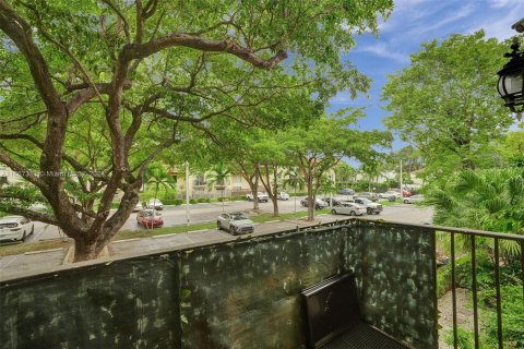 Condo in Miami, Florida, 1 bedroom  № 1381902 - photo 11