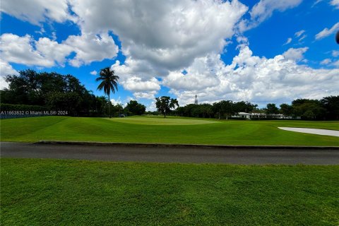 Terreno en venta en Miami, Florida № 1375033 - foto 5