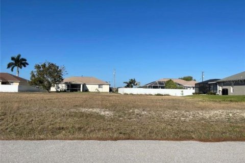 Terreno en venta en Cape Coral, Florida № 1300908 - foto 1