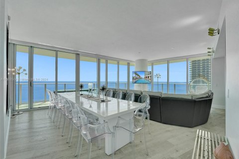 Condominio en venta en Hollywood, Florida, 3 dormitorios, 162.76 m2 № 1072118 - foto 27