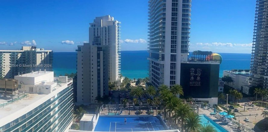 Condo in Hollywood, Florida, 3 bedrooms  № 1072118