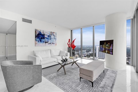 Condominio en venta en Miami, Florida, 3 dormitorios, 151.8 m2 № 1072156 - foto 8