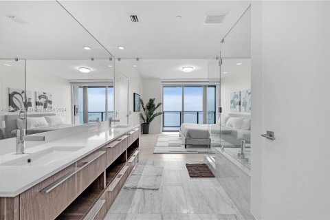 Condominio en venta en Miami, Florida, 3 dormitorios, 151.8 m2 № 1072156 - foto 20