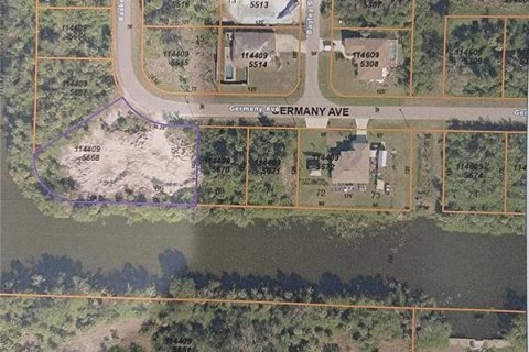 Terreno en venta en North Port, Florida № 1295269 - foto 1