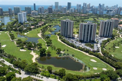 Casa en venta en Aventura, Florida, 4 dormitorios, 257.34 m2 № 1294401 - foto 4