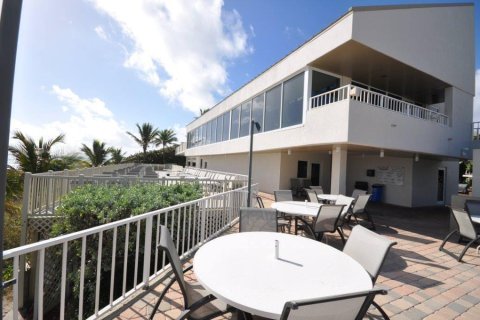 Condominio en venta en Highland Beach, Florida, 2 dormitorios, 139.35 m2 № 1171208 - foto 17