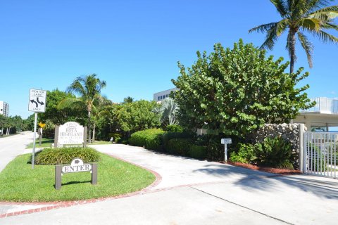 Condo in Highland Beach, Florida, 2 bedrooms  № 1171208 - photo 6