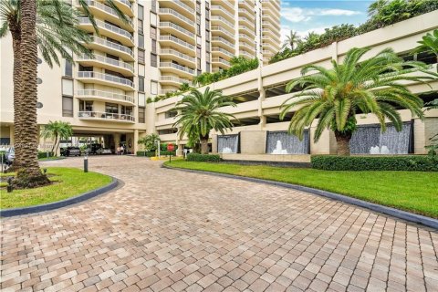 Condo in Aventura, Florida, 2 bedrooms  № 1171146 - photo 6