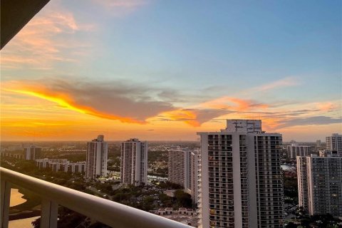 Condo in Aventura, Florida, 2 bedrooms  № 1171146 - photo 12