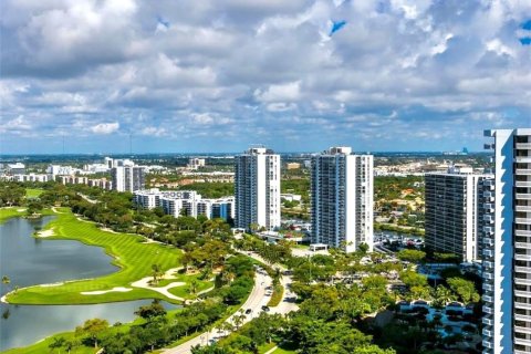 Condo in Aventura, Florida, 2 bedrooms  № 1171146 - photo 13