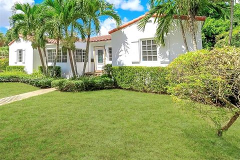 House in Miami Shores, Florida 3 bedrooms, 140.75 sq.m. № 1033326 - photo 24