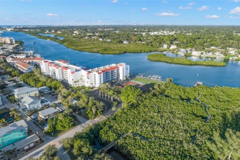 Condominio en venta en Indian Shores, Florida, 2 dormitorios, 124.02 m2 № 1417309 - foto 4