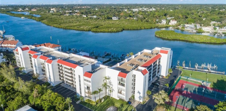 Condominio en Indian Shores, Florida, 2 dormitorios  № 1417309