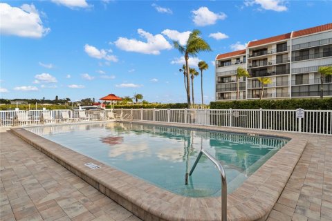 Condominio en venta en Indian Shores, Florida, 2 dormitorios, 124.02 m2 № 1417309 - foto 2