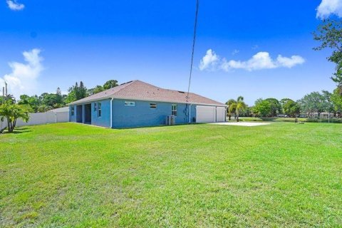 Casa en venta en Merrit Island, Florida, 4 dormitorios, 211.72 m2 № 1195963 - foto 3