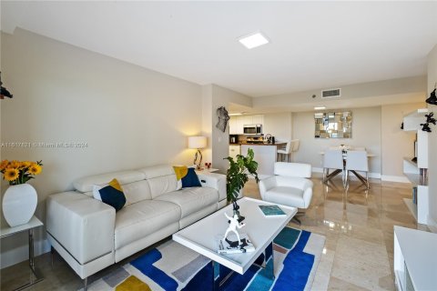 Condo in Miami, Florida, 2 bedrooms  № 1292624 - photo 5