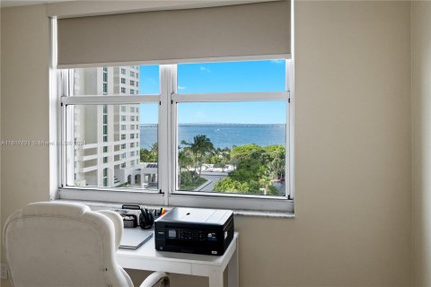 Condo in Miami, Florida, 2 bedrooms  № 1292624 - photo 19