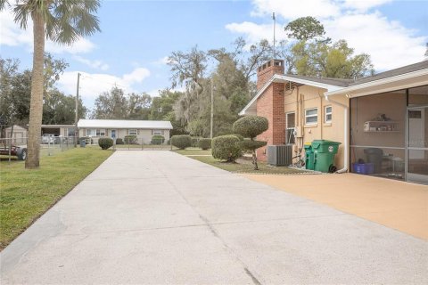 House in DeLand, Florida 3 bedrooms, 130.25 sq.m. № 1032533 - photo 8