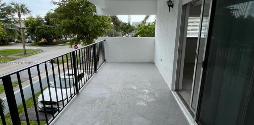 Condo à North Miami Beach, Floride, 2 chambres  № 1395956