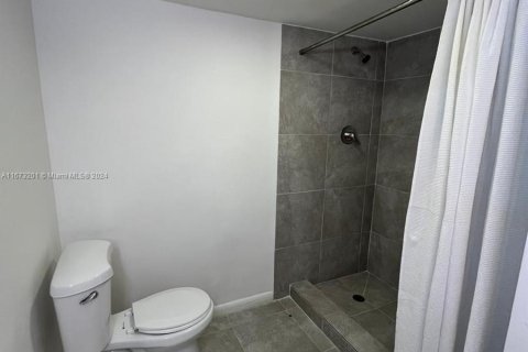 Copropriété à vendre à North Miami Beach, Floride: 2 chambres, 110.55 m2 № 1395956 - photo 12