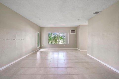 Villa ou maison à vendre à Tamarac, Floride: 3 chambres, 242.47 m2 № 1395957 - photo 21