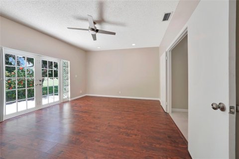 Villa ou maison à vendre à Tamarac, Floride: 3 chambres, 242.47 m2 № 1395957 - photo 23