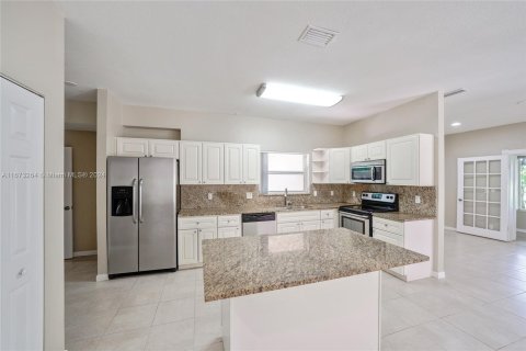 Casa en venta en Tamarac, Florida, 3 dormitorios, 242.47 m2 № 1395957 - foto 10