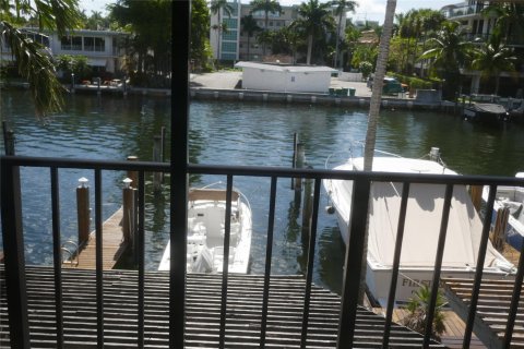 Condo in Fort Lauderdale, Florida, 2 bedrooms  № 1210567 - photo 4