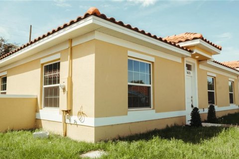 Casa en venta en Kissimmee, Florida, 2 dormitorios, 98.01 m2 № 1297988 - foto 8